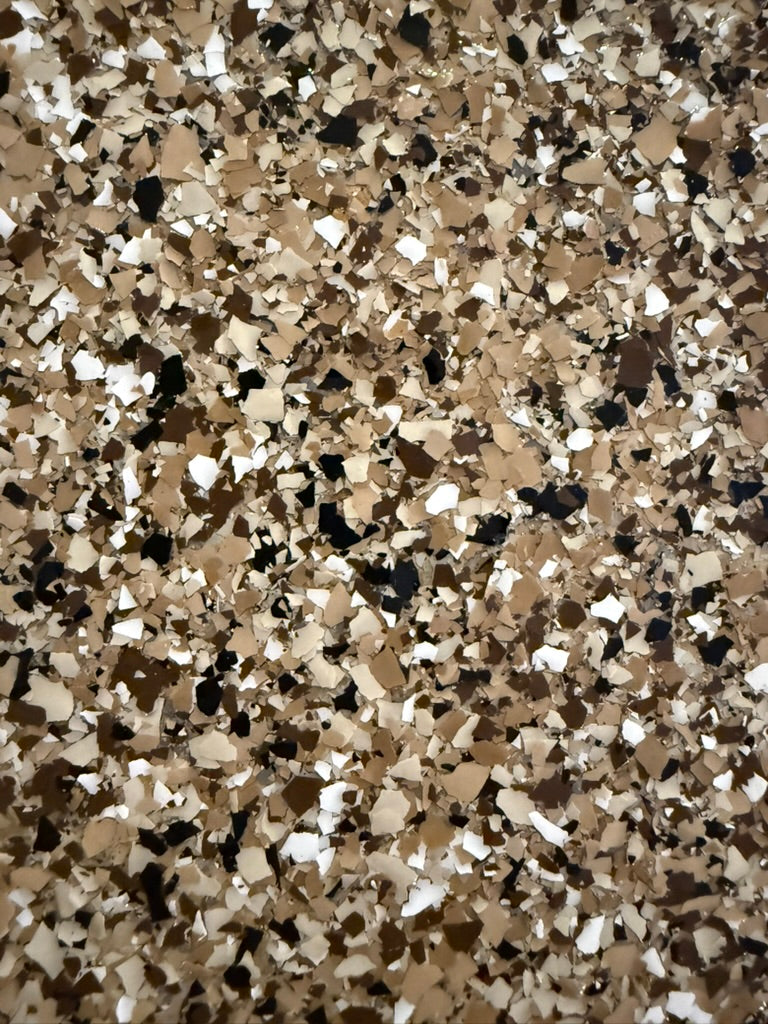Carlsbad Vinyl Flakes – 3/16” (40 Pounds)