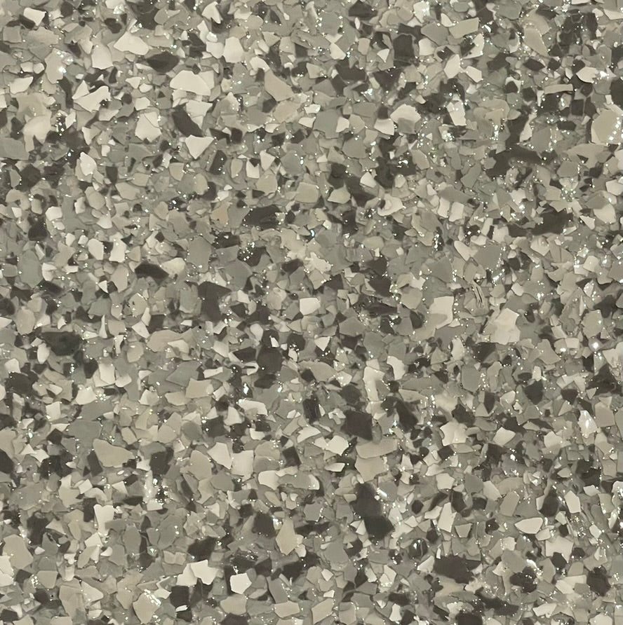 Glacier Vinyl Flakes – 3/16” (40 Pounds)
